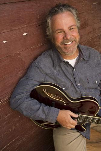 Robert Earl Keen Puts His Own Spin On Iconic Bluegrass Songs Music
