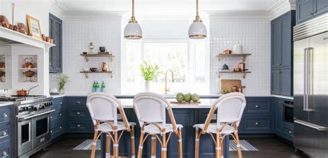 Traditionally, kitchen backsplashes were made of tile and covered just the portion of kitchen walls between the countertops and upper cabinets. 2020 Kitchen Trends You'll Be Seeing Everywhere