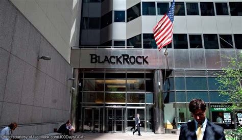 Blackrocks Fink Is Wall Street Ceo Who Looks Beyond Finance