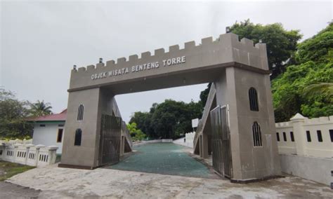 Benteng Torre Benteng Bersejarah Peninggalan Portugis Di Tidore