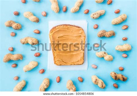 Baixar música da koffe toast. Bread Toast Walnut Paste Among Peanuts (editar agora): foto stock 1054854806