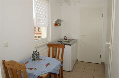 Das haus mit völlig separatem eingang wurde 1996 neu errichtet und bietet platz für 2 bis 4. Ferienwohnungen Haus Möwe Warnemünde