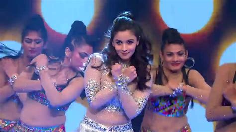 Alia Bhatt Performs Tesher S Kay Gayi Chull Remix At Miss India 2017