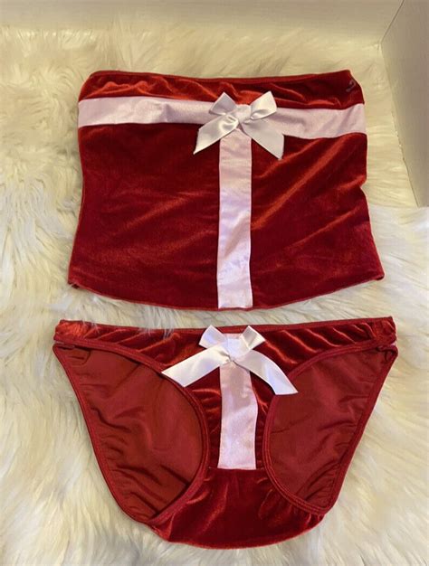 Fredericks Of Hollywood Red Velvet Lingerie Set Gem