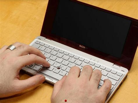 Sony Vaio P Is Worlds Smallest Laptop Take A Look Its Feature