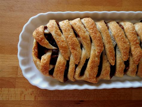 We did not find results for: Strudel alle Pere e Cioccolato - LadiesAreBaking