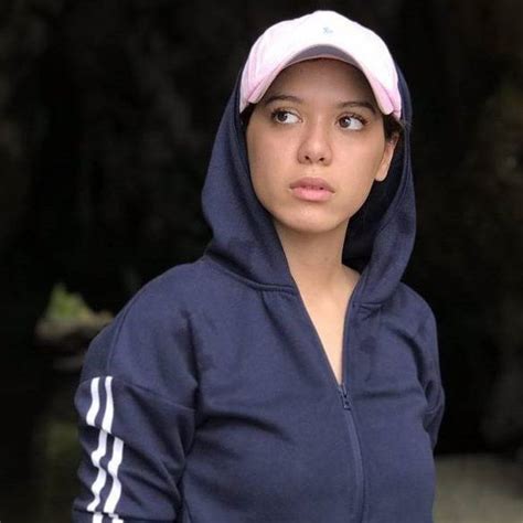 Download lagu lelaki itu hatiku milikmu mp3 dapat kamu download secara gratis di metrolagu. Biodata Julia Farhana Marin, Pelakon Lelaki Itu Pemilik ...