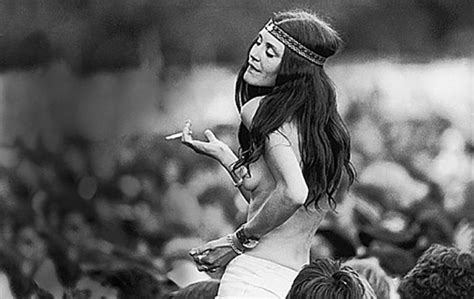 16 Pictures That Show How Far Out Hippies Actually Were
