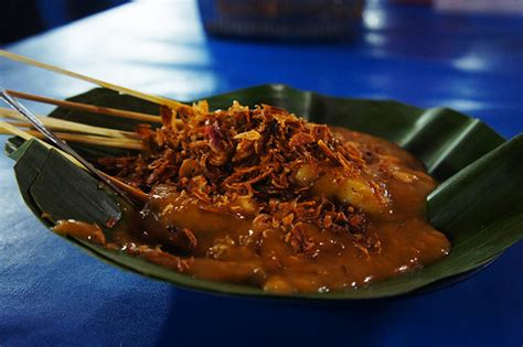 Sate padang terbagi atas dua jenis, sate padang pariaman dan padang panjang, yang berbeda dalam cita rasa saus bumbu kuningnya. Resep Kuah Sate Padang dan Cara Membuatnya Yang Teruji ...