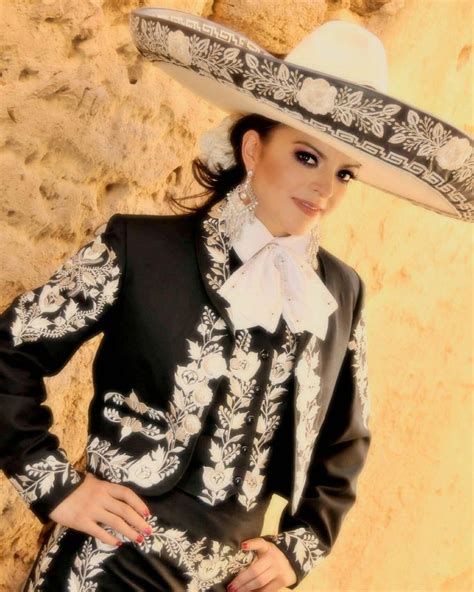 Charra Mexicana Beautiful En Vestido De Charra Traje De