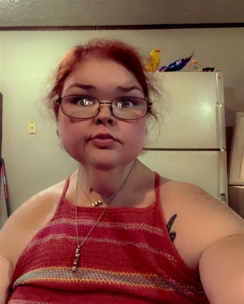 1000 Lb Sisters Tammy Slaton Flaunts Her Much Thinner Arms In Sexy Halter Top In New Selfies