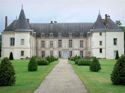 Condé-en-Brie - 7 quality high-definition images | Conde, Castle, Tourism