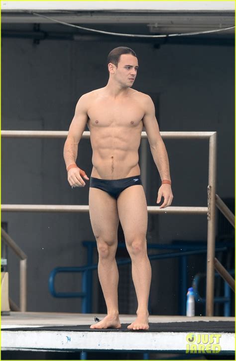 Tom Daley Bares His Crazy Abs During Diving Practice Photo Shirtless Speedo Photos