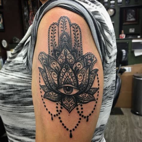 80 Best Hamsa Tattoo Designs And Meanings Symbol Of Protection2019