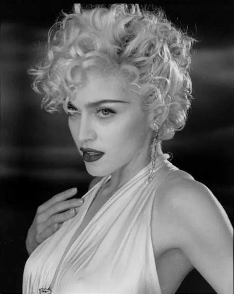 Madonna Vogue Video 1990 Lady Madonna Madonna Vogue Madonna Photos