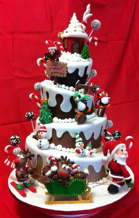 How would the quantities change from the usual rich fruit cake recipe, and also the cooking time? 25 Best Cake Designs for Christmas 2018 - Christmas ...