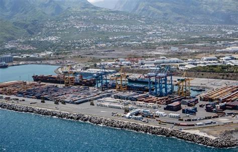 Port Réunion Voit Plus Grand
