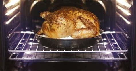How to Cook a Turkey in a Gas Oven | Livestrong.com | Thanksgiving 
