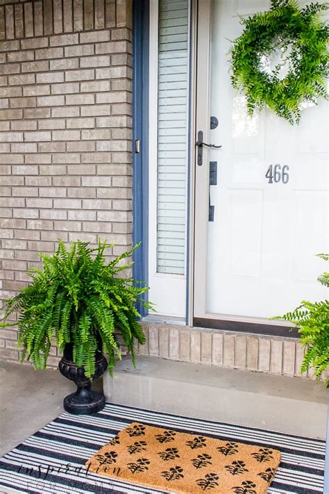 Tulip butterfly wreath for spring summer easter everyday all season for front door porch entrance wall hanging home decor gift ideas. Modern Summer Front Door Decorating Ideas - Inspiration For Moms