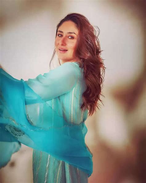 Photos Kareena Kapoor Looks Stunning In Every Her Look See Her Gorgeous Pictures Here