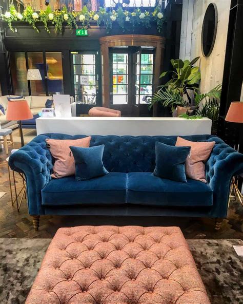 To create luxury, to add a bold pop of color, to create a dark, cozy ambiance. Sofa Trends 2020 And Sofa Design 2020 (22+ Photos and Videos)
