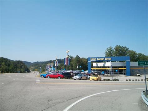 How many are for sale and priced below market? Moses Factory Outlet : South Charleston, WV 25309 Car ...
