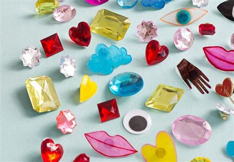 40 Diy Shrinky Dink Plastic Craft Ideas Cool Crafts