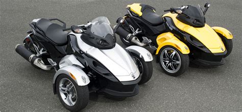 My first impression on those three wheel machine was it look like a toy from one of those transformers i am sure you seen. Bike Meets Car in Three-Wheeled Can-Am Spyder | WIRED