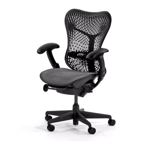 To have an ergonomic office: Cadeira De Escritório Giratória Herman Miller Mirra - R$ 3 ...