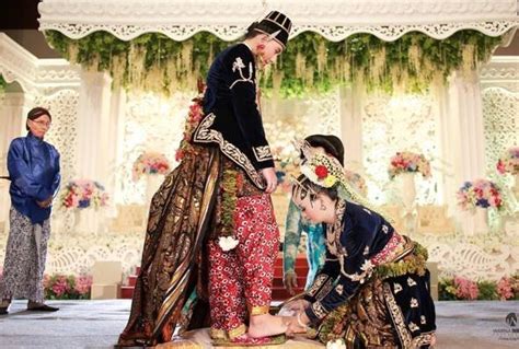 Prosesi Pernikahan Adat Jawa Newstempo