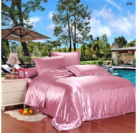 Double Sides Silk Bedding Set Pink Bean Satin Silk Bed Sets Silk Quilt Cover Bedsheet