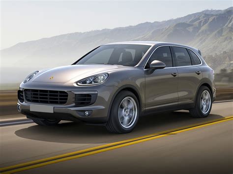 You can quickly see the different trim prices as well as other model information. 2016 Porsche Cayenne - Price, Photos, Reviews & Features