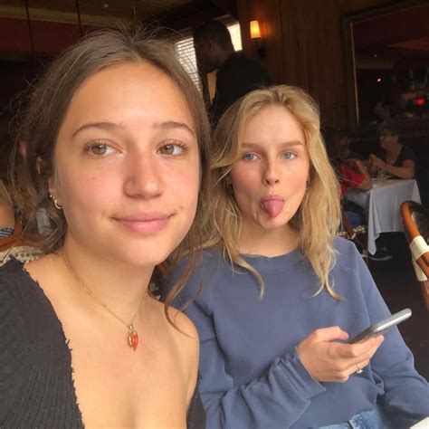 Olivia De Jonge On Instagram “oyster Girls In An Oyster World” Geek Culture Pretty People