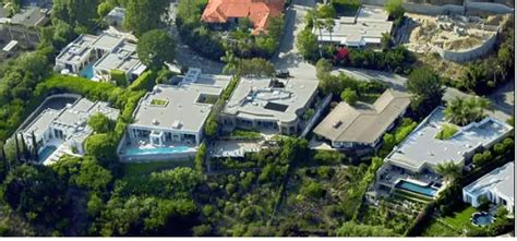 Sneak Peek Into Keanu Reeves House In Hollywood And Hawaii Archute