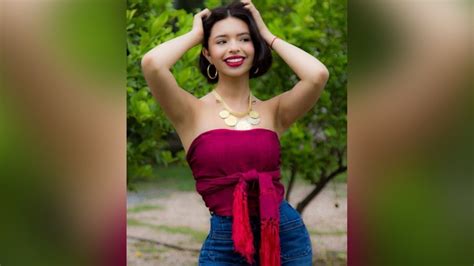 Ángela Aguilar Paraliza Instagram Al Posar En Exquisito Outfit Rojo