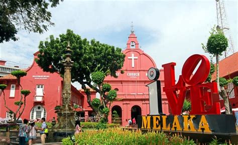 Travelling to hotel sentral melaka from singapore? Booking Taxi from Singapore to Malacca, Malaysia