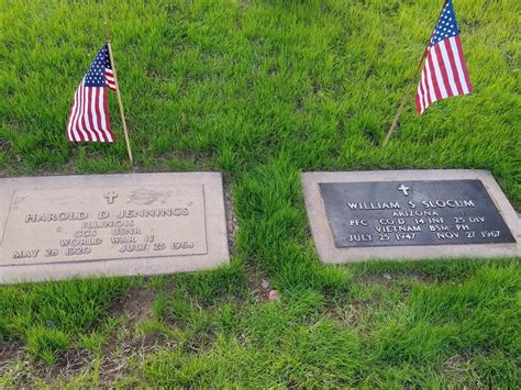 Phoenix Man Thanks Veterans By Restoring Bronze Grave Markers Kjzz