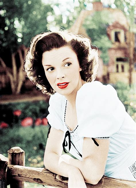 Judy Garland Photographed At Her Home By Bob Landry 1944 Old Hollywood Stars Hollywood