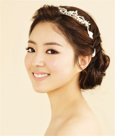 Up Hair Style Semi Smoky Eye Make Up Korean Concept Wedding