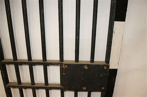 5900016 Wooden Prison Cell Door H 180cm X 72 X 1 Off Stockyard