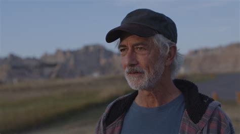 An Interview With David Strathairn Bright Wall Dark Room