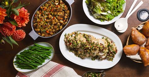 Wild rice is grown in north america and pairs superbly well with the traditional thanksgiving foods. Traditional Thanksgiving dinner menu with recipes | WW USA
