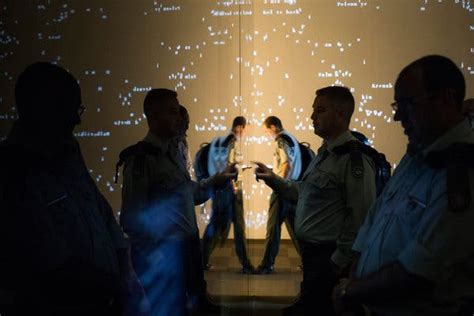 Israel Museum Remembers Holocaust With New Message The New York Times