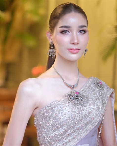 Tan Apasara Most Beautiful Ladyboy In Thailand Traditional Dress