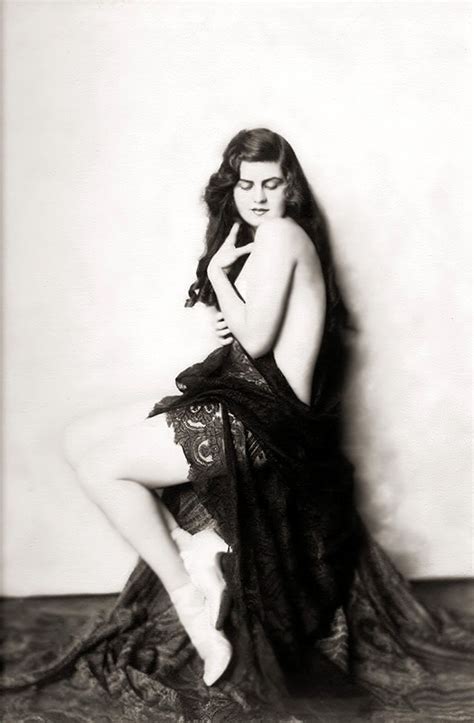 Meet The Original Victorias Secret Beauties Of The 1920s Ziegfeld