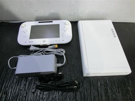 【やや傷や汚れあり】t【t9 68】【80サイズ】ニンテンドー Wiiu 32gb 本体 セットゲーム機通電可ジャンク扱い※傷・汚れ有