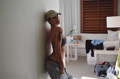 Halsey Nude And Sexy 37 Photos The Fappening