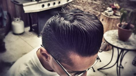 And by curly we mean both curly and wavy men's hair, as the two styles have plenty in common. Best Pomade for Men | Pomade Hair Reviews and Styling Tips