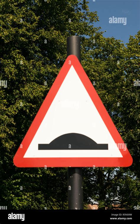 Speed Breaker Sign Hi Res Stock Photography And Images Alamy