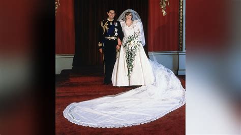 Hulton archive / getty images. Princess Diana's wedding dress on display in London ...